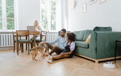 Slik bygger du gode rutiner med hund og barn i samme hjem